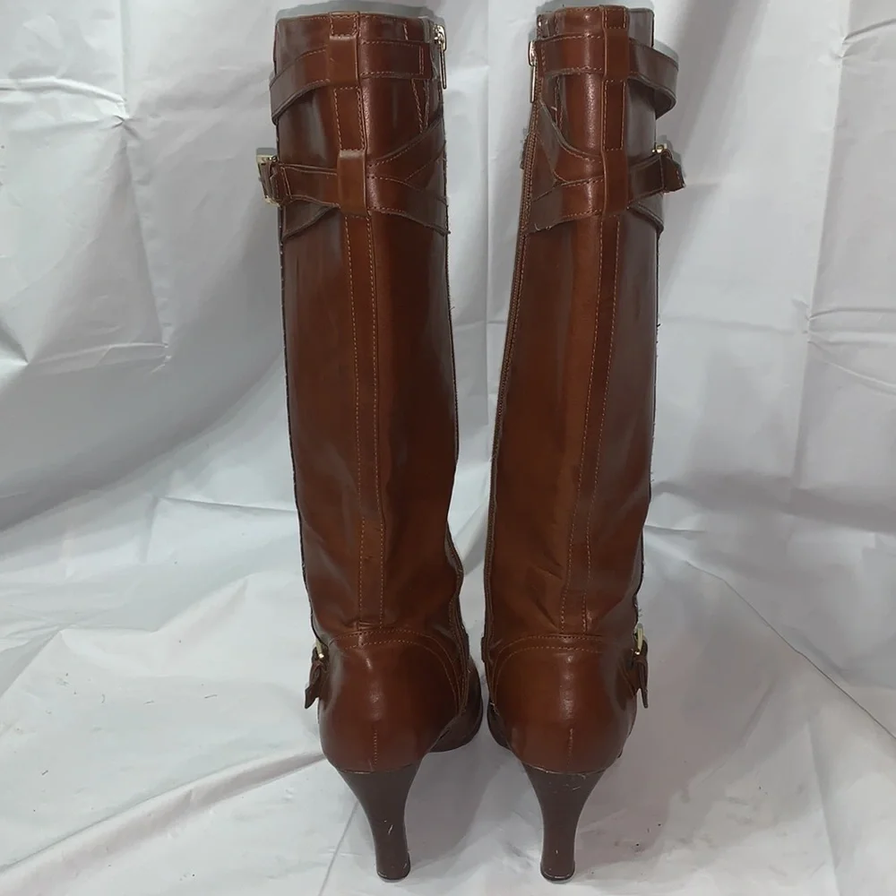 Chaps Brown Fargo Size 9B Heeled calf Synthetic Leather Boot - Picture 7 of 9
